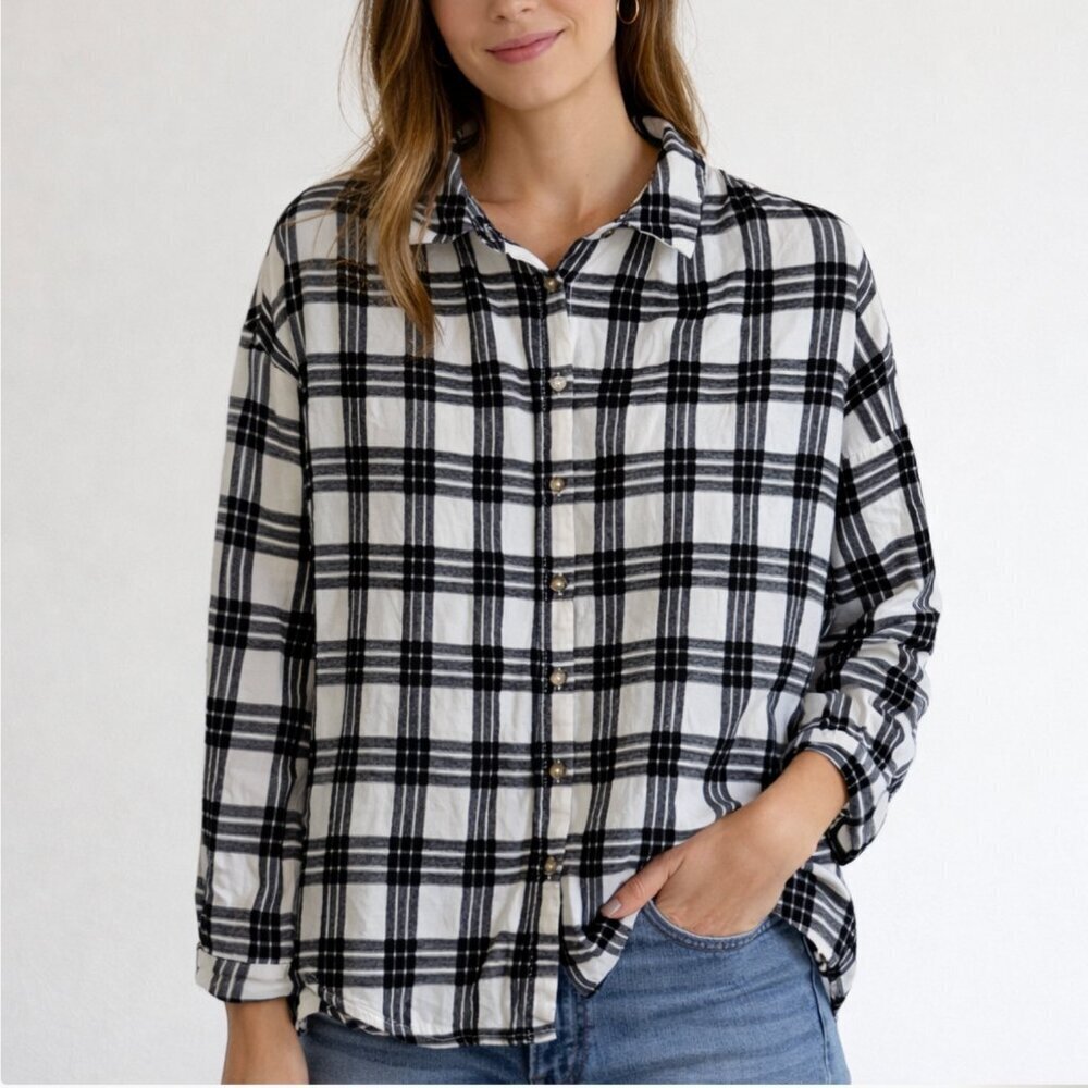 VICI Black White Plaid Button Down Shirt Long Sleeve Size Medium